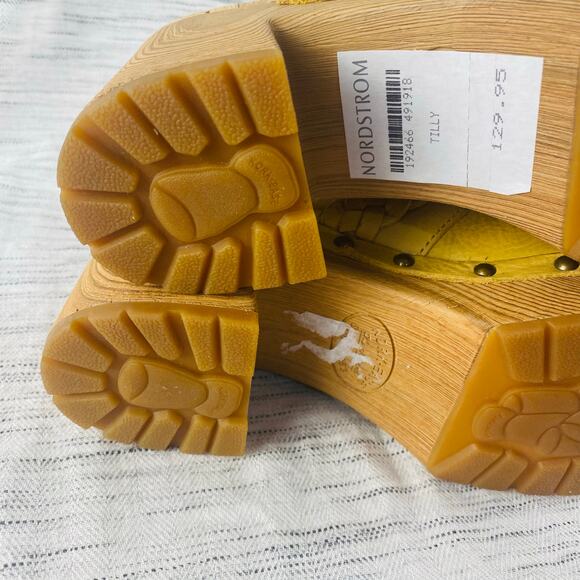 Kork-Ease Yellow Tilly Braided Studded Clog Mule Size 7 Cottage Minimalist NWOB - Picture 9 of 12
